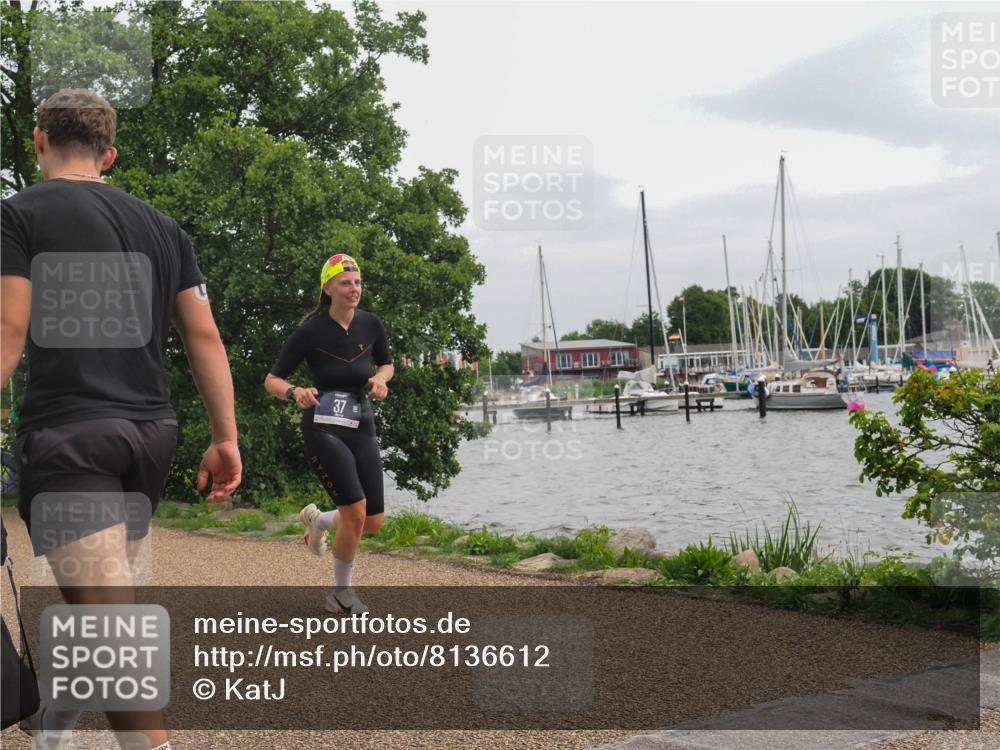 22.06.2025 - Viking Triathlon KatJ http://msf.ph/oto/8136612 22.06.2025 14:39:59 Laufen 37, 415 meine-sportfotos.de