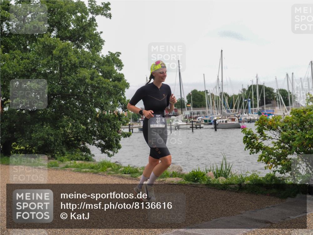 22.06.2025 - Viking Triathlon KatJ http://msf.ph/oto/8136616 22.06.2025 14:40:00 Laufen 37, 415 meine-sportfotos.de