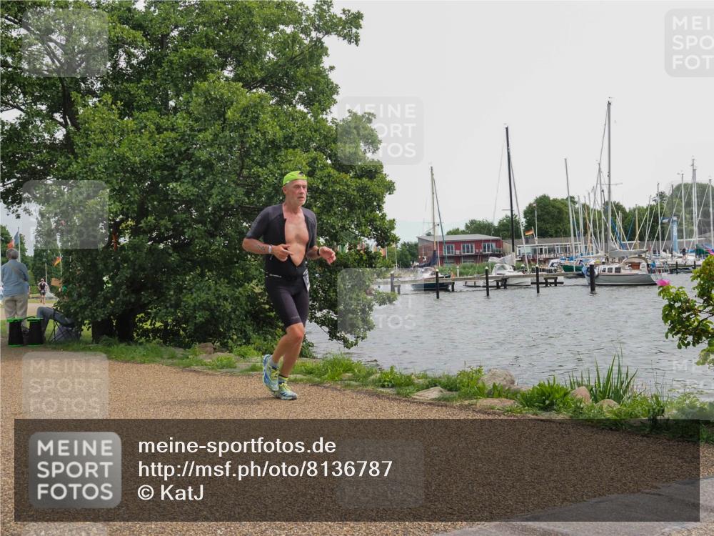 22.06.2025 - Viking Triathlon KatJ http://msf.ph/oto/8136787 22.06.2025 14:43:09 Laufen 372 meine-sportfotos.de