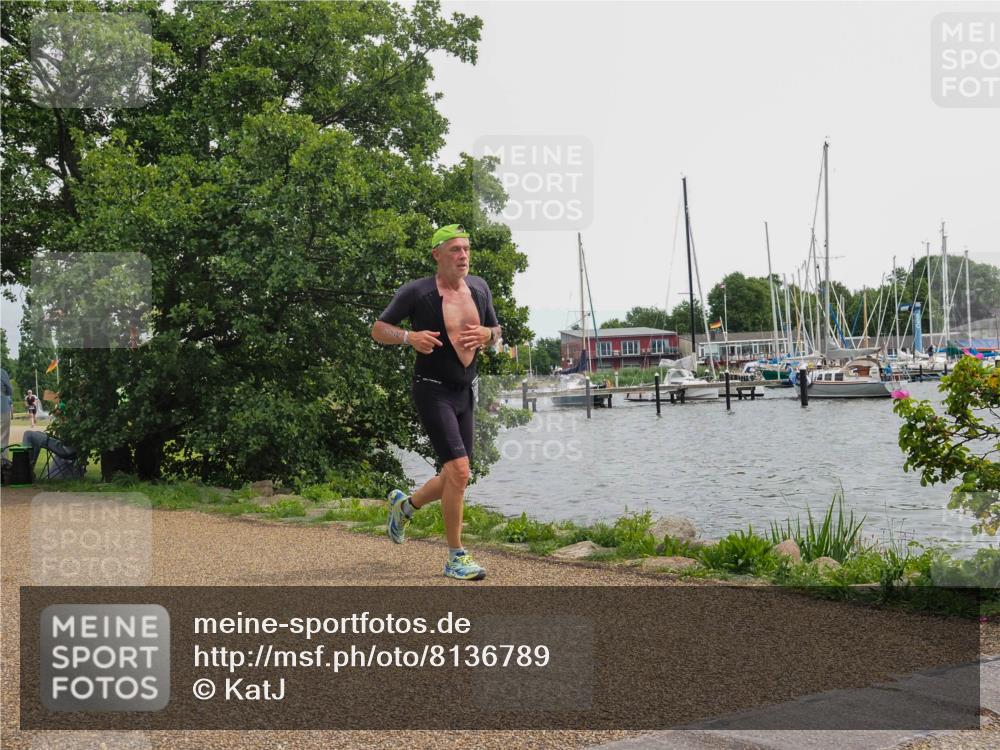 22.06.2025 - Viking Triathlon KatJ http://msf.ph/oto/8136789 22.06.2025 14:43:09 Laufen 372 meine-sportfotos.de