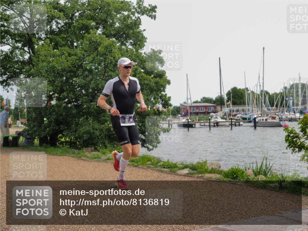 22.06.2025 - Viking Triathlon KatJ http://msf.ph/oto/8136819 22.06.2025 14:43:27 Laufen 97 meine-sportfotos.de