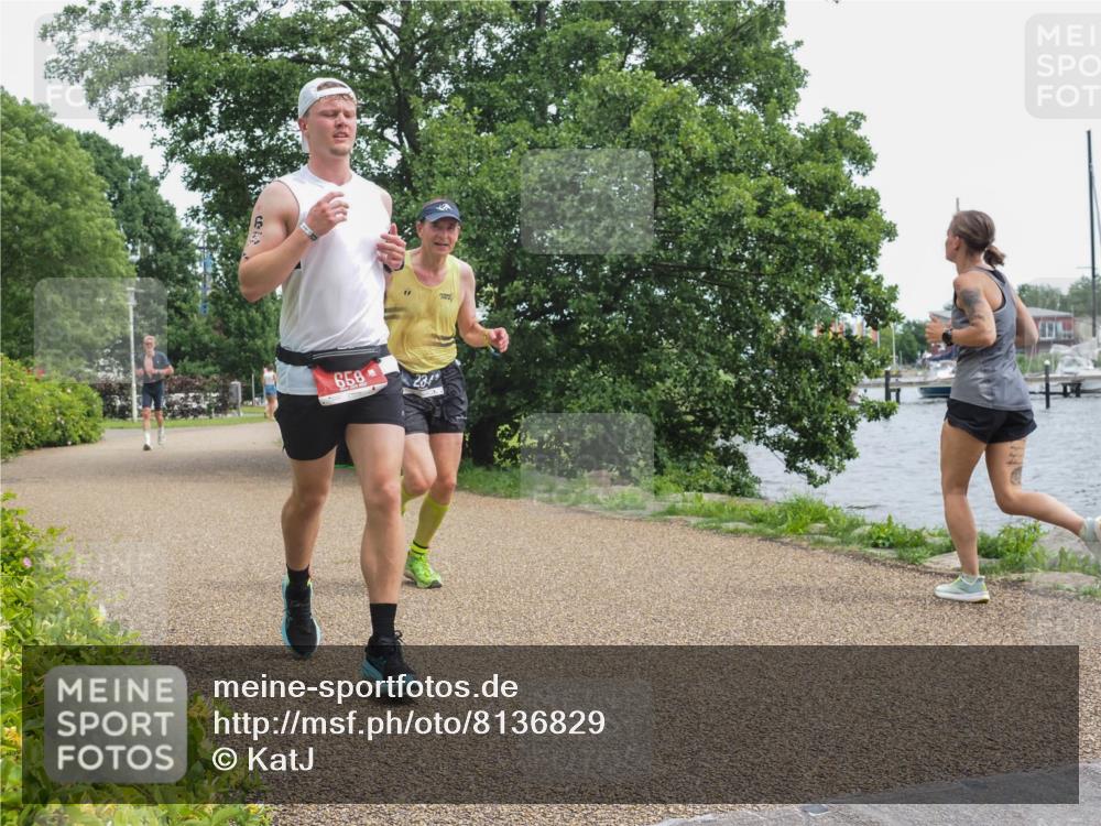 22.06.2025 - Viking Triathlon KatJ http://msf.ph/oto/8136829 22.06.2025 14:43:39 Laufen 234, 658 meine-sportfotos.de