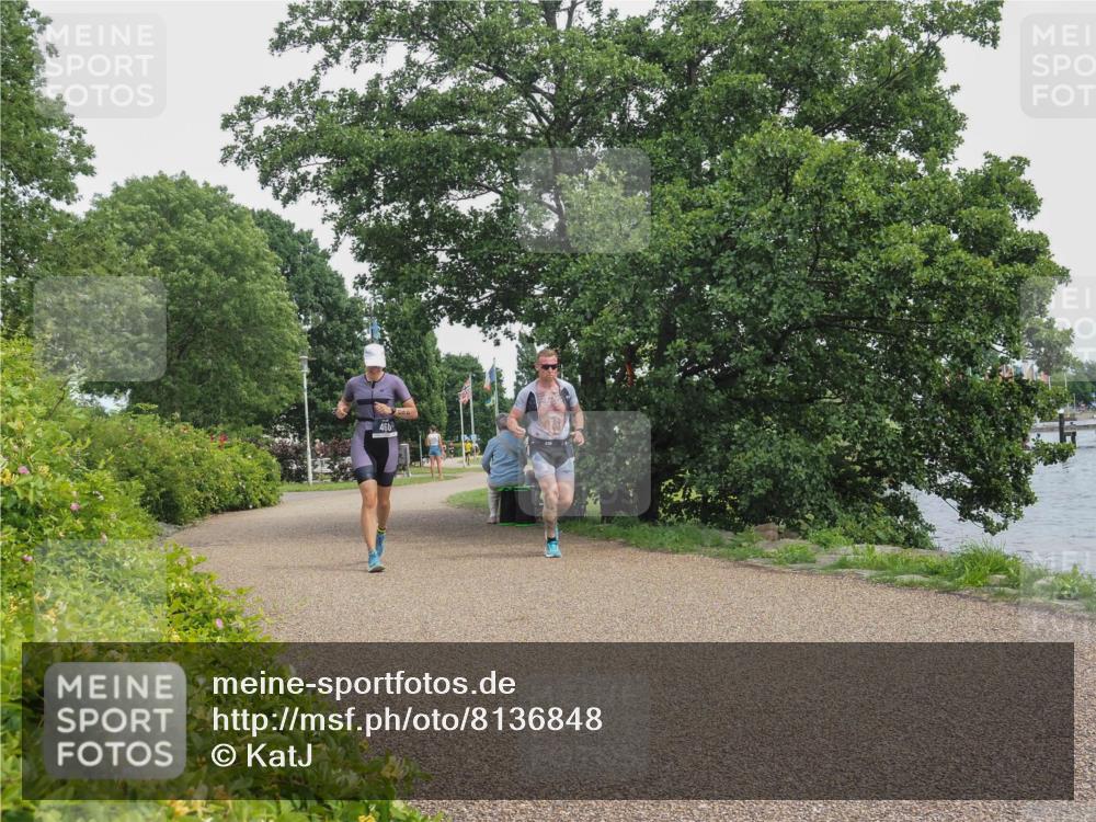 22.06.2025 - Viking Triathlon KatJ http://msf.ph/oto/8136848 22.06.2025 14:43:52 Laufen 76, 460 meine-sportfotos.de