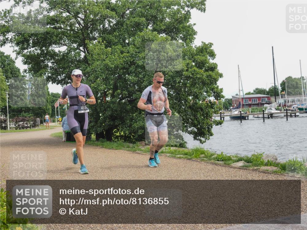22.06.2025 - Viking Triathlon KatJ http://msf.ph/oto/8136855 22.06.2025 14:43:54 Laufen 76, 460 meine-sportfotos.de