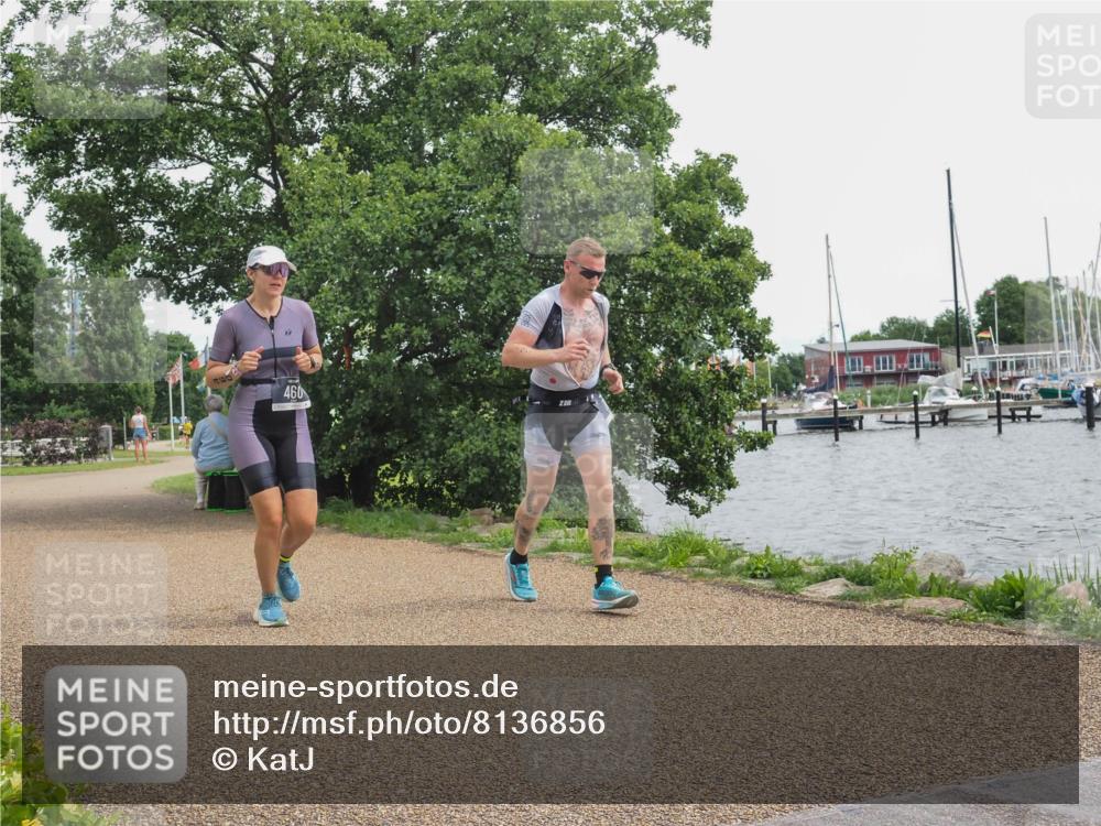 22.06.2025 - Viking Triathlon KatJ http://msf.ph/oto/8136856 22.06.2025 14:43:54 Laufen 76, 460 meine-sportfotos.de