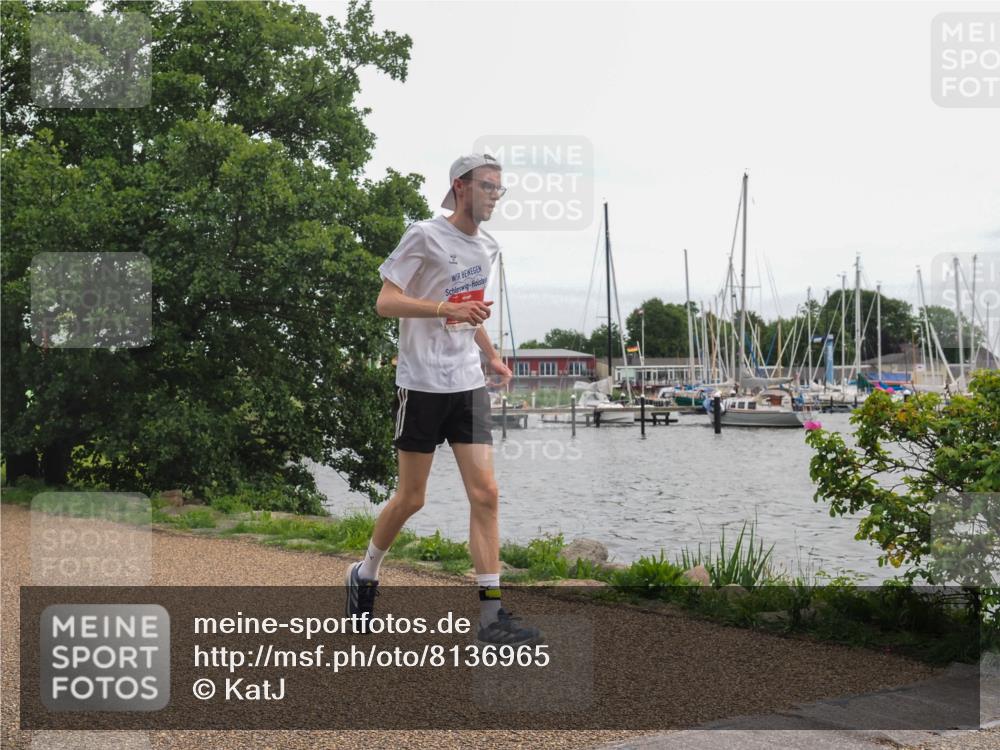 22.06.2025 - Viking Triathlon KatJ http://msf.ph/oto/8136965 22.06.2025 14:45:20 Laufen 601 meine-sportfotos.de