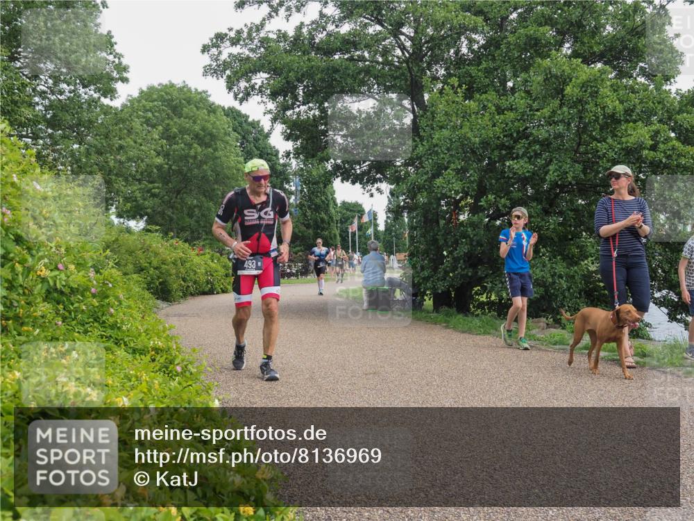 22.06.2025 - Viking Triathlon KatJ http://msf.ph/oto/8136969 22.06.2025 14:45:30 Laufen 493 meine-sportfotos.de