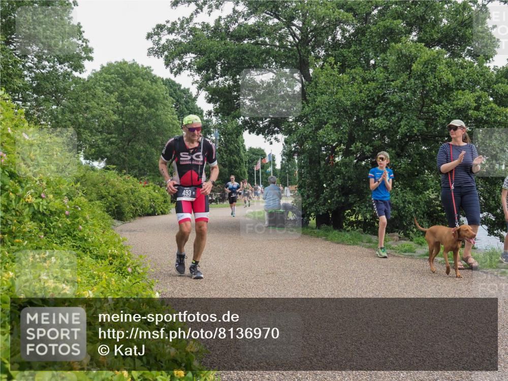 22.06.2025 - Viking Triathlon KatJ http://msf.ph/oto/8136970 22.06.2025 14:45:30 Laufen 493 meine-sportfotos.de