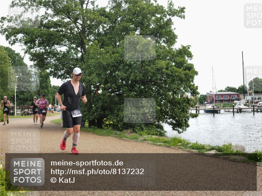 22.06.2025 - Viking Triathlon KatJ http://msf.ph/oto/8137232 22.06.2025 14:48:24 Laufen 130, 232 meine-sportfotos.de