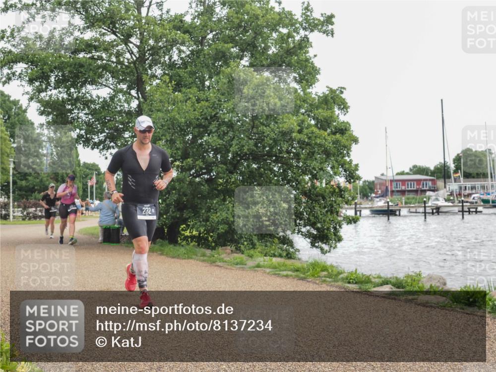 22.06.2025 - Viking Triathlon KatJ http://msf.ph/oto/8137234 22.06.2025 14:48:24 Laufen 130, 232 meine-sportfotos.de
