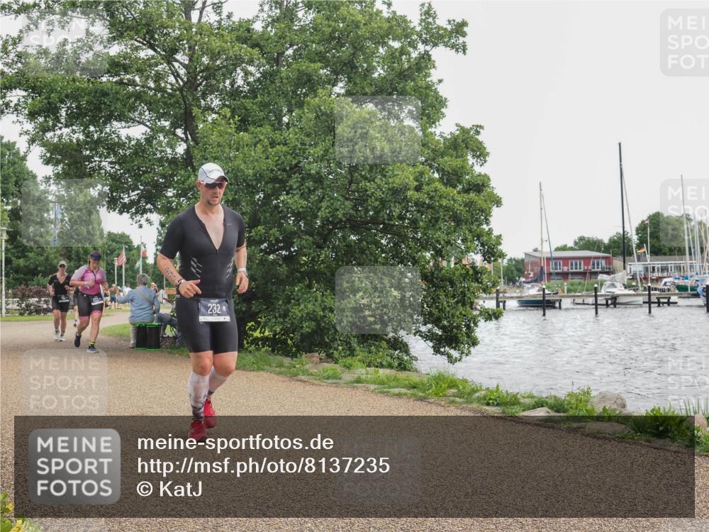 22.06.2025 - Viking Triathlon KatJ http://msf.ph/oto/8137235 22.06.2025 14:48:24 Laufen 130, 232 meine-sportfotos.de