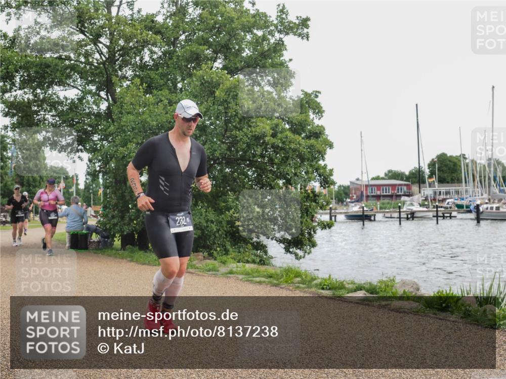 22.06.2025 - Viking Triathlon KatJ http://msf.ph/oto/8137238 22.06.2025 14:48:24 Laufen 130, 232 meine-sportfotos.de