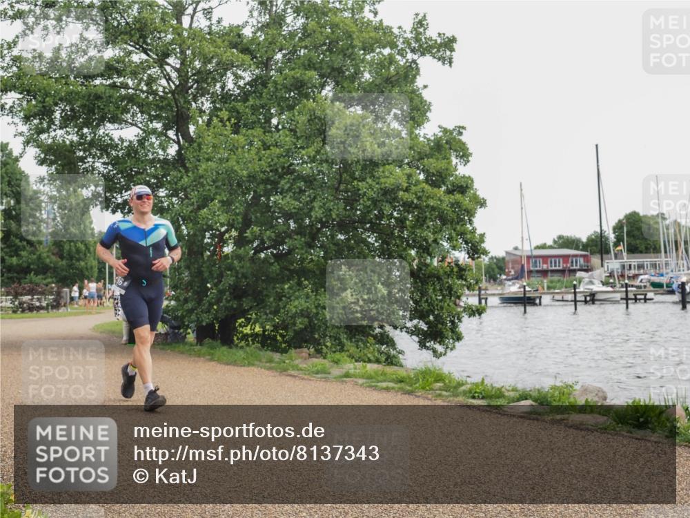22.06.2025 - Viking Triathlon KatJ http://msf.ph/oto/8137343 22.06.2025 14:49:32 Laufen 496 meine-sportfotos.de