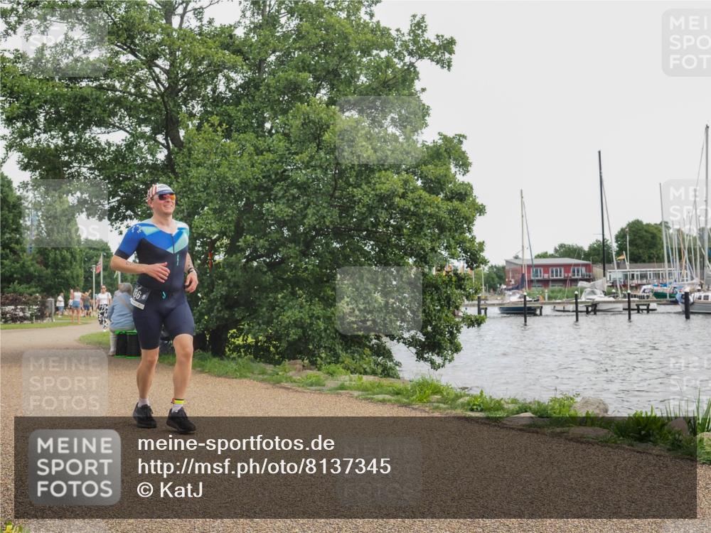 22.06.2025 - Viking Triathlon KatJ http://msf.ph/oto/8137345 22.06.2025 14:49:32 Laufen 496 meine-sportfotos.de