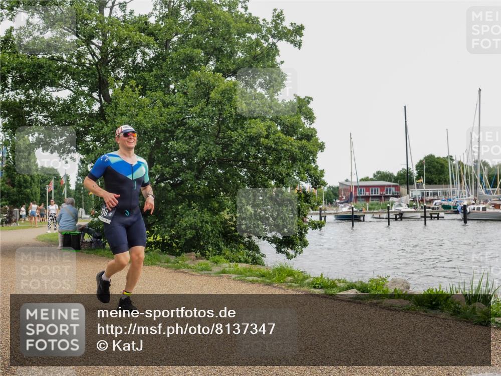 22.06.2025 - Viking Triathlon KatJ http://msf.ph/oto/8137347 22.06.2025 14:49:32 Laufen 496 meine-sportfotos.de