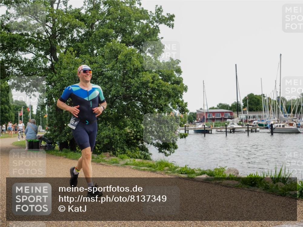 22.06.2025 - Viking Triathlon KatJ http://msf.ph/oto/8137349 22.06.2025 14:49:32 Laufen 496 meine-sportfotos.de