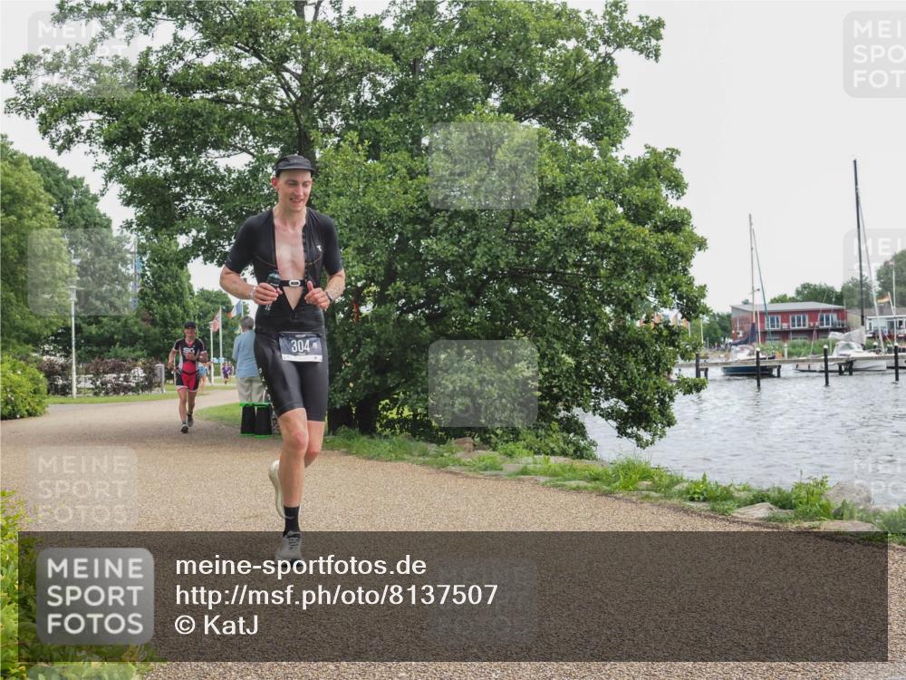 22.06.2025 - Viking Triathlon KatJ http://msf.ph/oto/8137507 22.06.2025 14:51:53 Laufen 304 meine-sportfotos.de