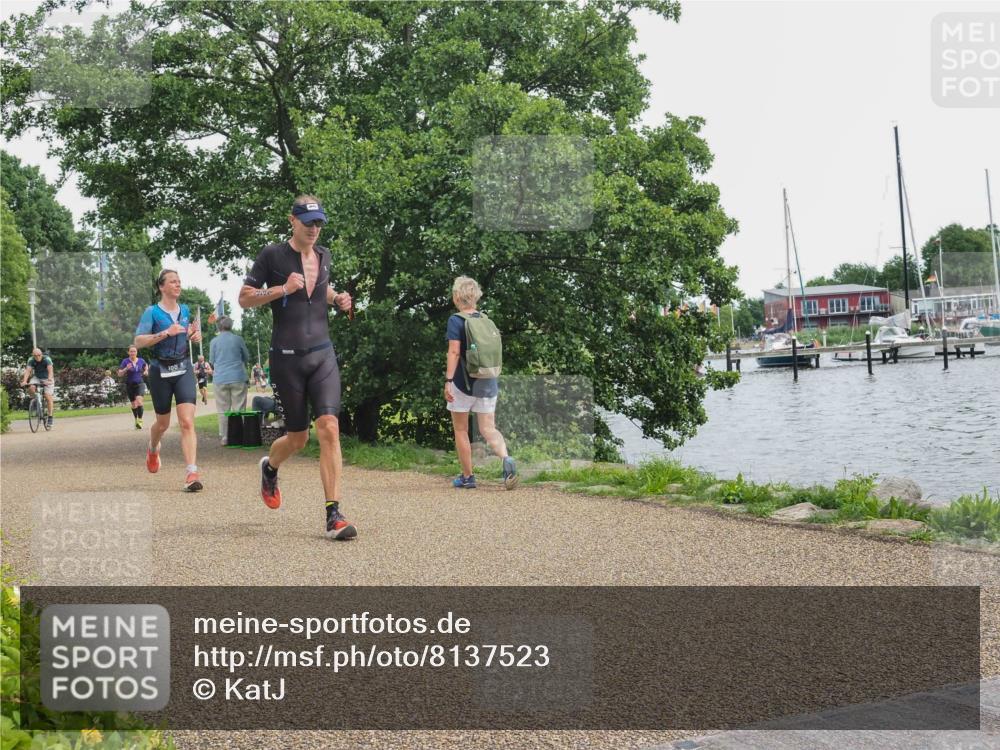 22.06.2025 - Viking Triathlon KatJ http://msf.ph/oto/8137523 22.06.2025 14:52:12 Laufen 166, 331 meine-sportfotos.de
