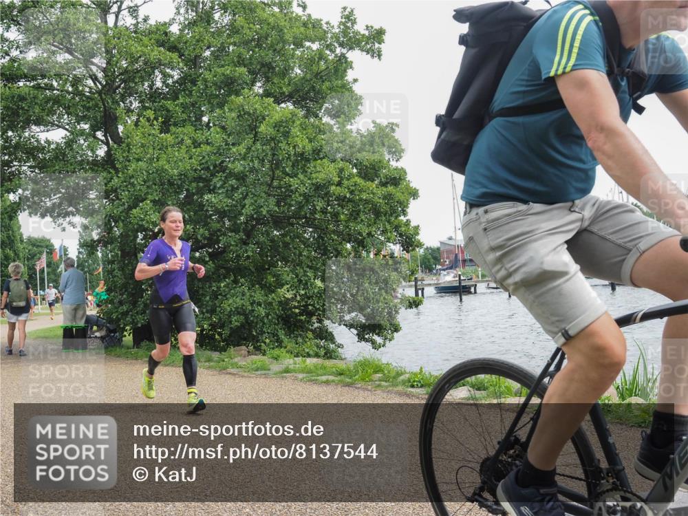 22.06.2025 - Viking Triathlon KatJ http://msf.ph/oto/8137544 22.06.2025 14:52:19 Laufen 243 meine-sportfotos.de