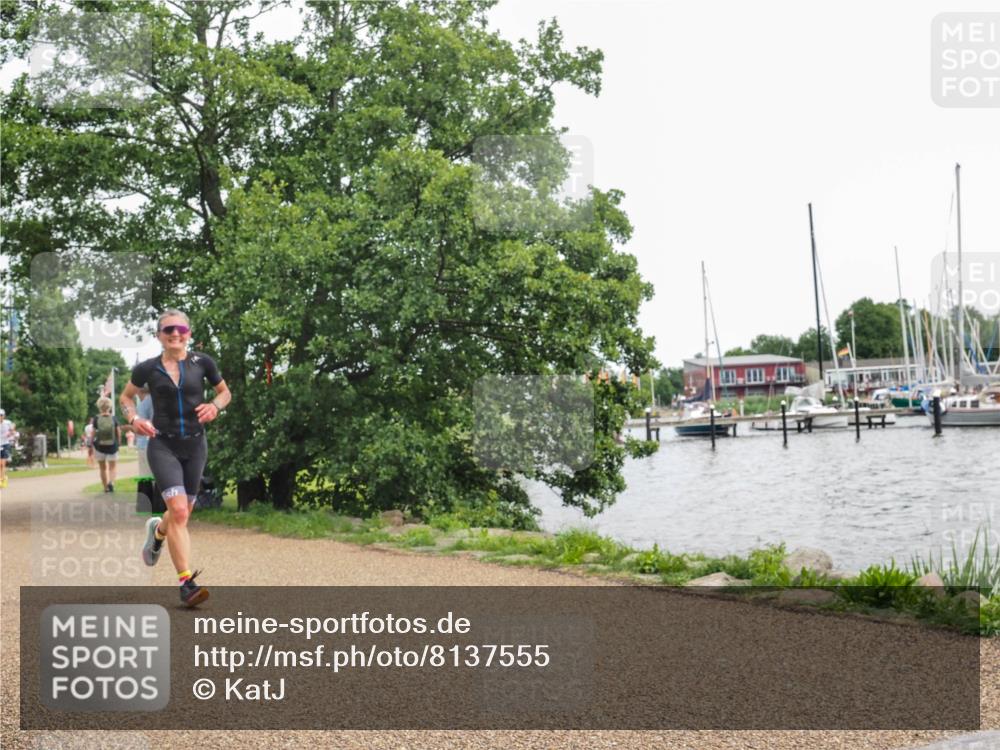 22.06.2025 - Viking Triathlon KatJ http://msf.ph/oto/8137555 22.06.2025 14:52:23 Laufen 343 meine-sportfotos.de