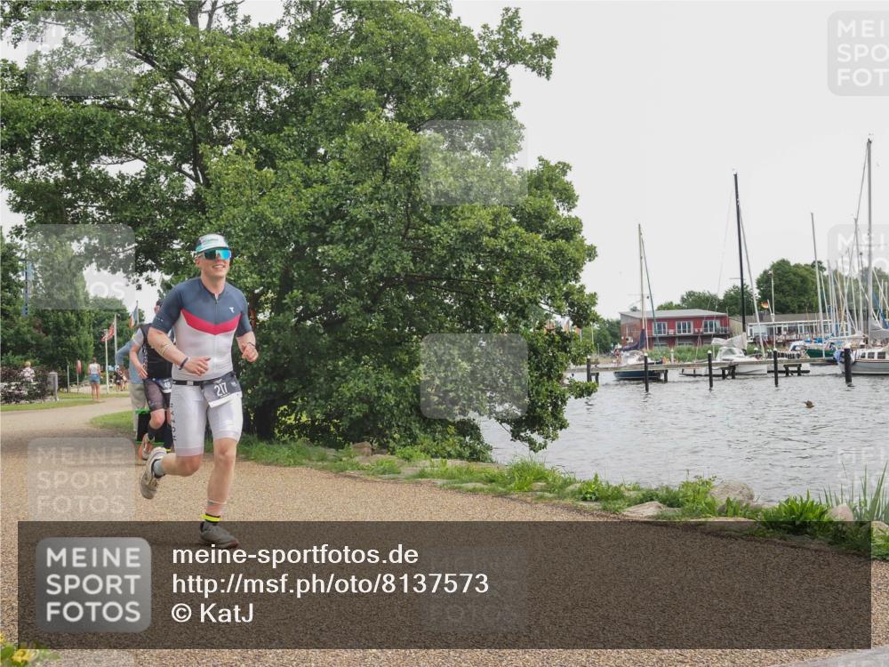 22.06.2025 - Viking Triathlon KatJ http://msf.ph/oto/8137573 22.06.2025 14:52:41 Laufen 48, 217 meine-sportfotos.de