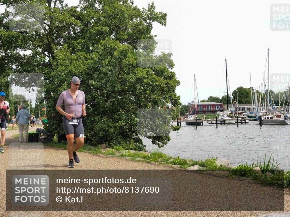 22.06.2025 - Viking Triathlon KatJ http://msf.ph/oto/8137690 22.06.2025 14:54:41 Laufen 150, 276 meine-sportfotos.de