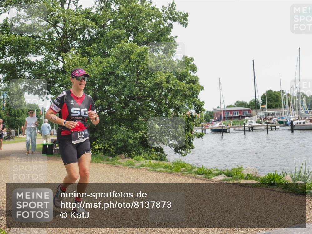 22.06.2025 - Viking Triathlon KatJ http://msf.ph/oto/8137873 22.06.2025 14:56:50 Laufen 142, 333 meine-sportfotos.de