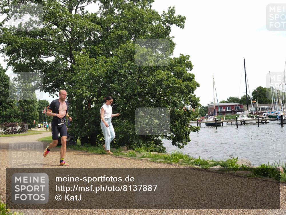 22.06.2025 - Viking Triathlon KatJ http://msf.ph/oto/8137887 22.06.2025 14:56:55 Laufen 225, 333 meine-sportfotos.de