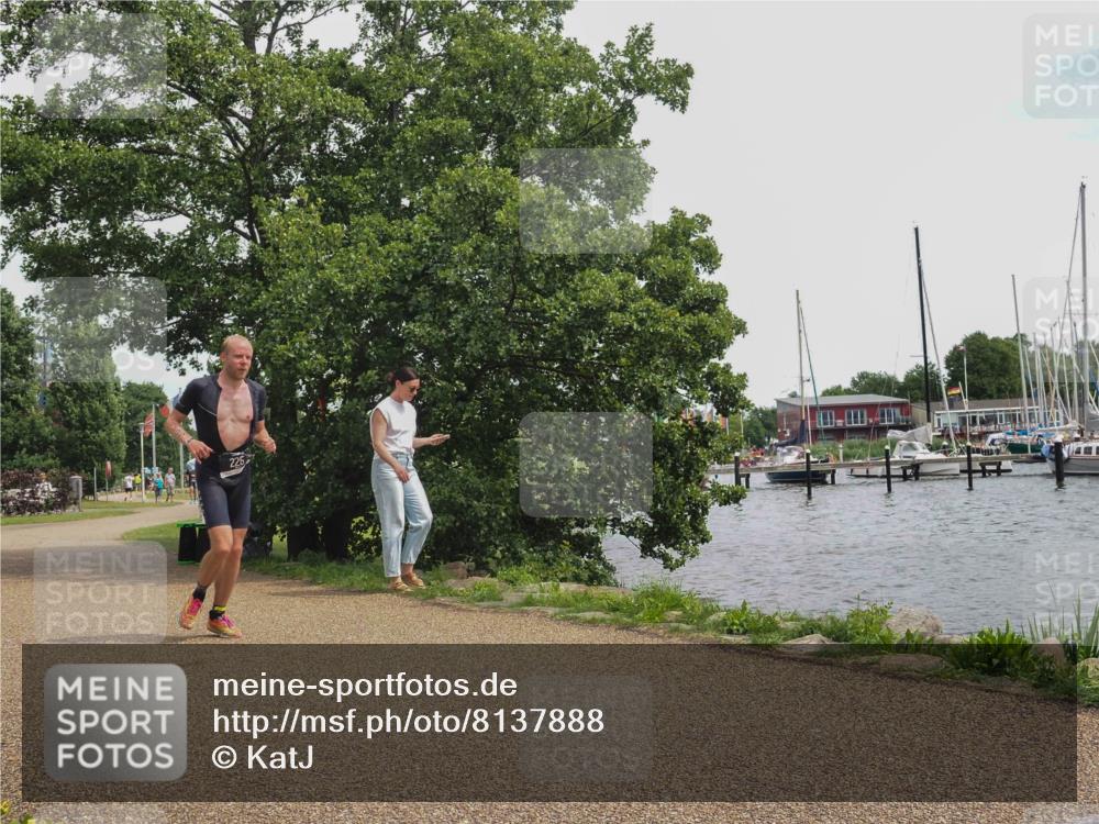 22.06.2025 - Viking Triathlon KatJ http://msf.ph/oto/8137888 22.06.2025 14:56:55 Laufen 225, 333 meine-sportfotos.de