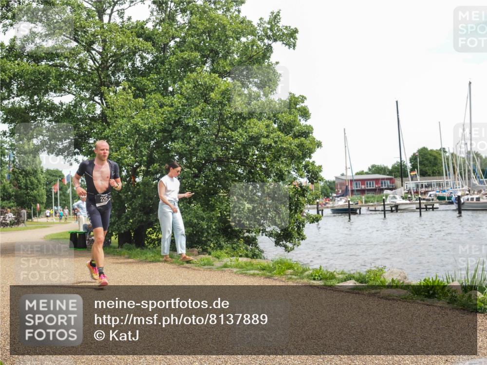 22.06.2025 - Viking Triathlon KatJ http://msf.ph/oto/8137889 22.06.2025 14:56:55 Laufen 225, 333 meine-sportfotos.de