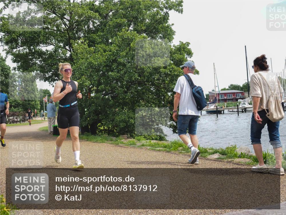 22.06.2025 - Viking Triathlon KatJ http://msf.ph/oto/8137912 22.06.2025 14:57:54 Laufen 344 meine-sportfotos.de