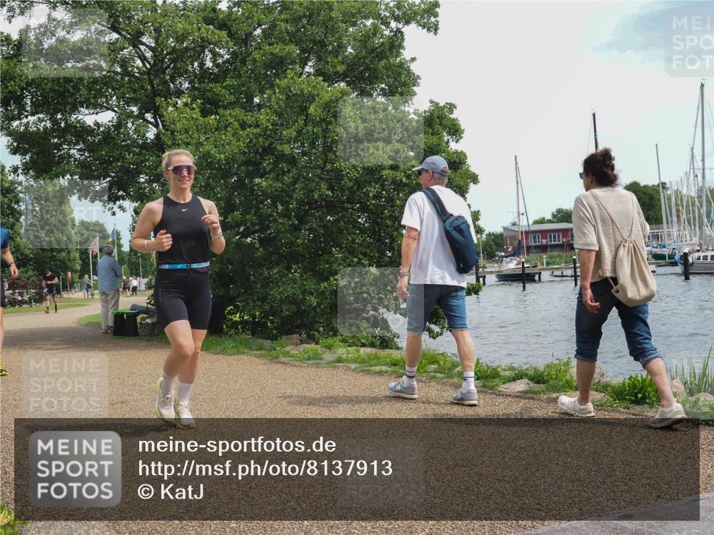 22.06.2025 - Viking Triathlon KatJ http://msf.ph/oto/8137913 22.06.2025 14:57:55 Laufen 344 meine-sportfotos.de