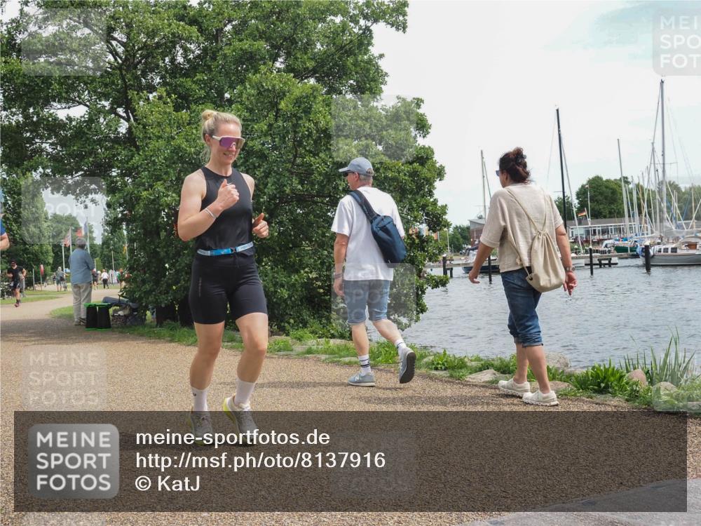 22.06.2025 - Viking Triathlon KatJ http://msf.ph/oto/8137916 22.06.2025 14:57:55 Laufen 344 meine-sportfotos.de