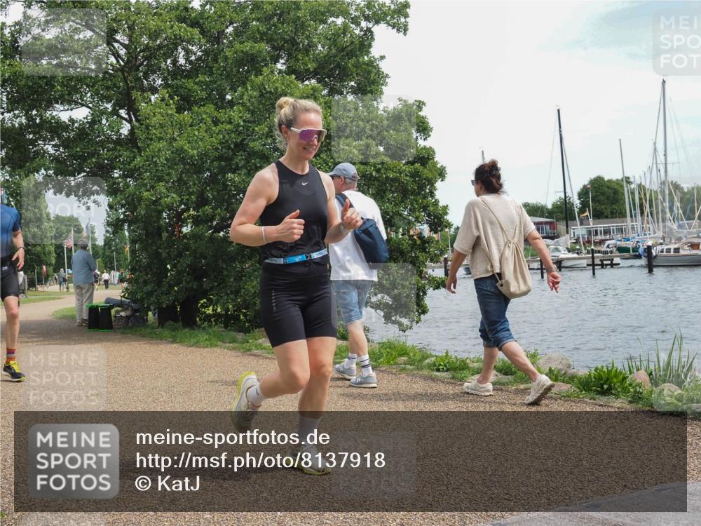 22.06.2025 - Viking Triathlon KatJ http://msf.ph/oto/8137918 22.06.2025 14:57:55 Laufen 344 meine-sportfotos.de
