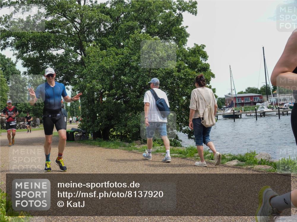 22.06.2025 - Viking Triathlon KatJ http://msf.ph/oto/8137920 22.06.2025 14:57:56 Laufen 208, 344 meine-sportfotos.de