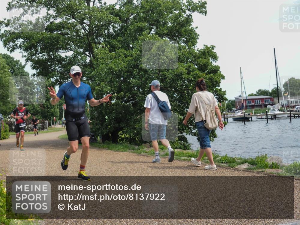 22.06.2025 - Viking Triathlon KatJ http://msf.ph/oto/8137922 22.06.2025 14:57:56 Laufen 208, 344 meine-sportfotos.de