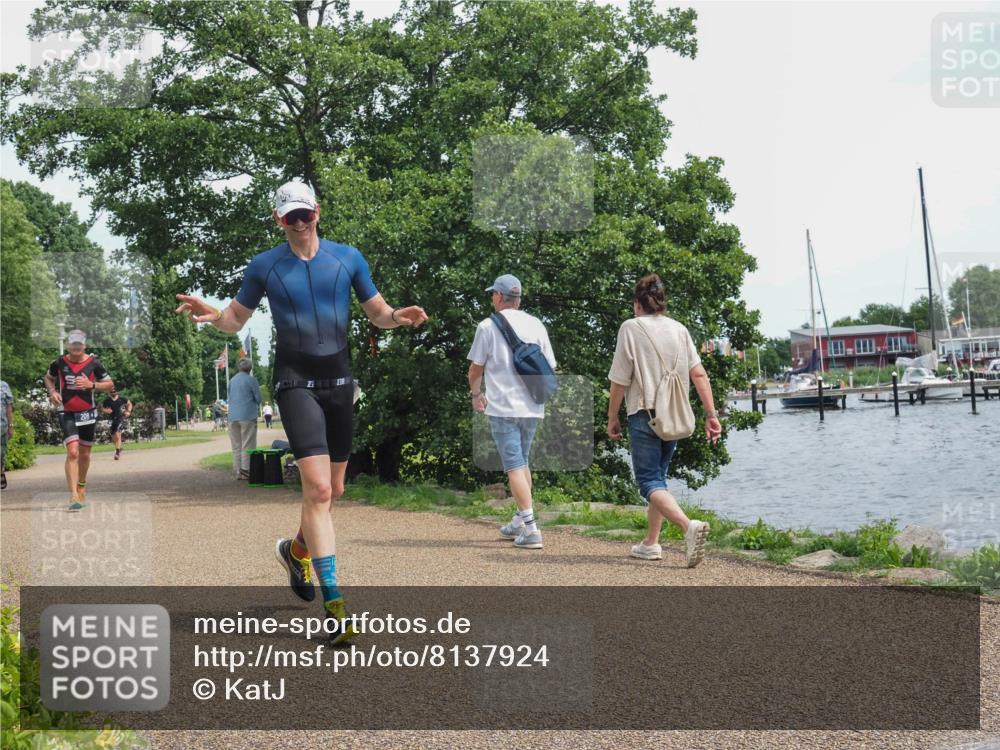 22.06.2025 - Viking Triathlon KatJ http://msf.ph/oto/8137924 22.06.2025 14:57:56 Laufen 208, 344 meine-sportfotos.de