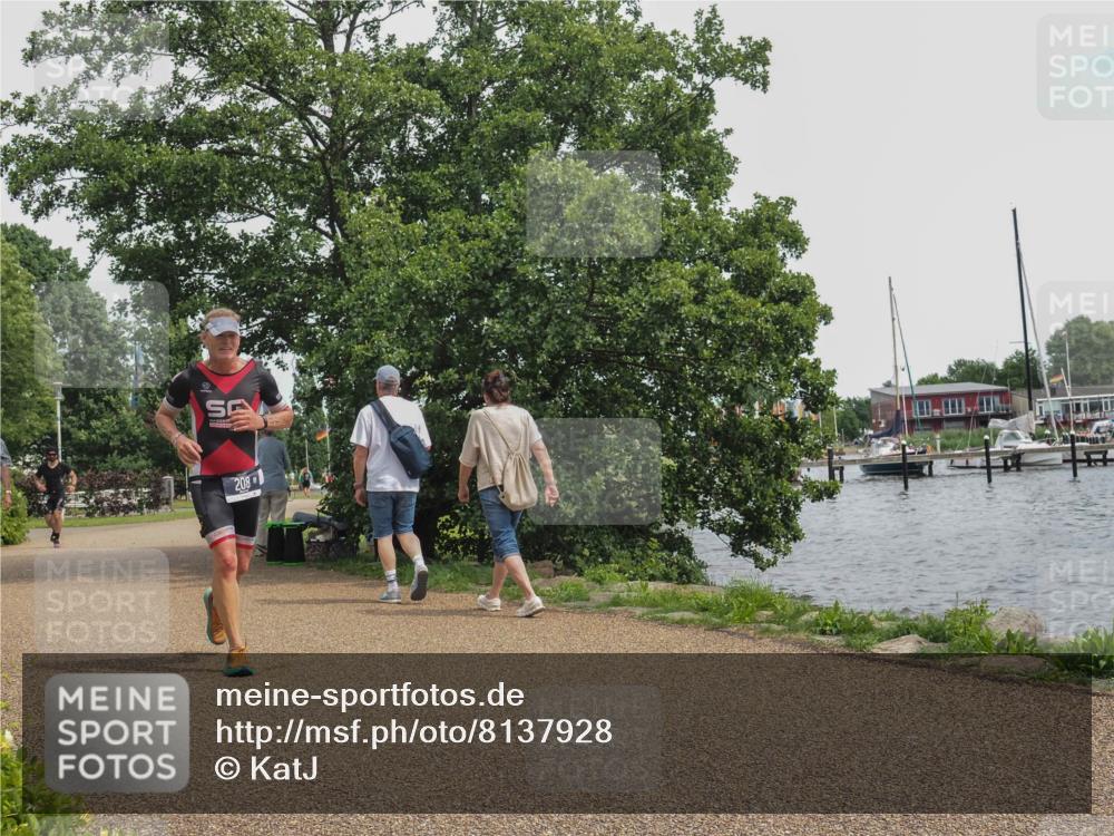 22.06.2025 - Viking Triathlon KatJ http://msf.ph/oto/8137928 22.06.2025 14:57:59 Laufen 208, 344 meine-sportfotos.de