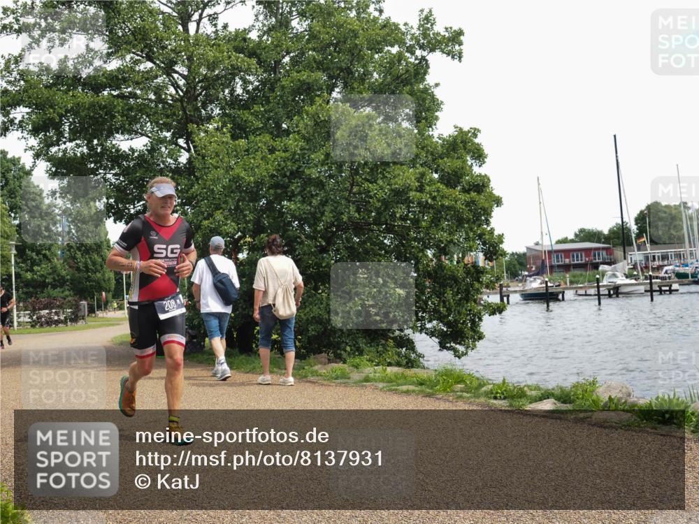 22.06.2025 - Viking Triathlon KatJ http://msf.ph/oto/8137931 22.06.2025 14:57:59 Laufen 208, 344 meine-sportfotos.de