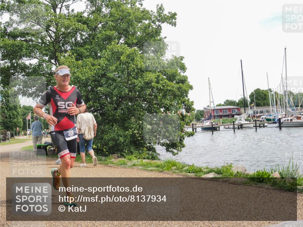 22.06.2025 - Viking Triathlon KatJ http://msf.ph/oto/8137934 22.06.2025 14:57:59 Laufen 208, 344 meine-sportfotos.de