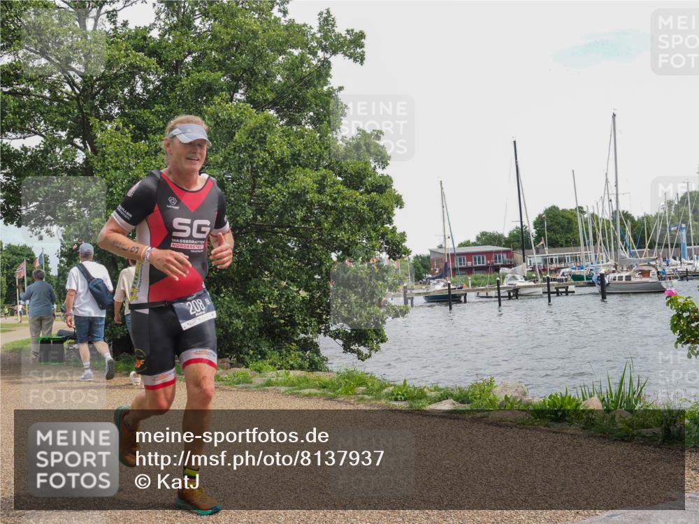 22.06.2025 - Viking Triathlon KatJ http://msf.ph/oto/8137937 22.06.2025 14:58:00 Laufen 208 meine-sportfotos.de