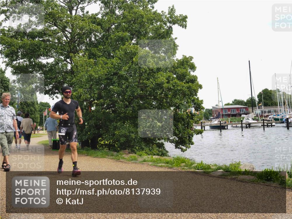 22.06.2025 - Viking Triathlon KatJ http://msf.ph/oto/8137939 22.06.2025 14:58:06 Laufen 542 meine-sportfotos.de