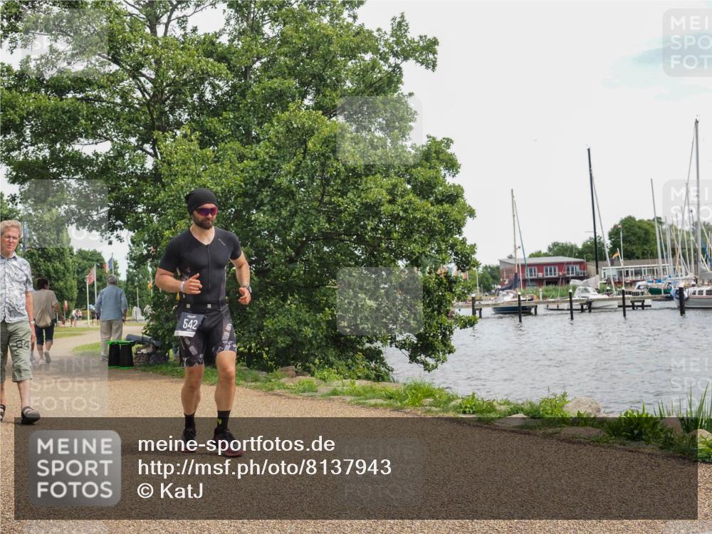 22.06.2025 - Viking Triathlon KatJ http://msf.ph/oto/8137943 22.06.2025 14:58:06 Laufen 542 meine-sportfotos.de