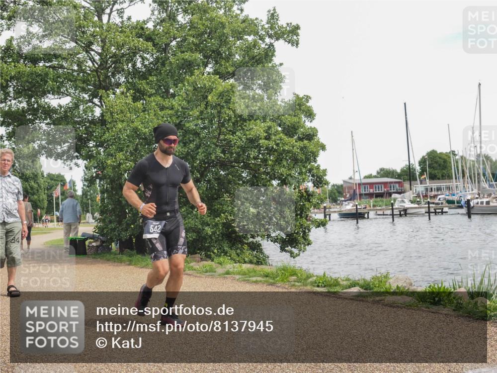 22.06.2025 - Viking Triathlon KatJ http://msf.ph/oto/8137945 22.06.2025 14:58:06 Laufen 542 meine-sportfotos.de