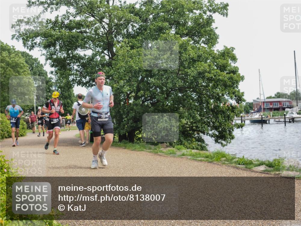 22.06.2025 - Viking Triathlon KatJ http://msf.ph/oto/8138007 22.06.2025 14:59:08 Laufen 292, 357 meine-sportfotos.de