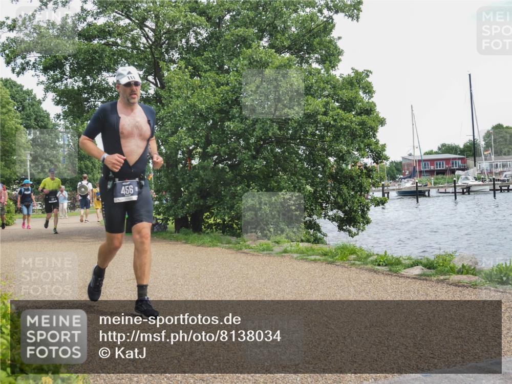 22.06.2025 - Viking Triathlon KatJ http://msf.ph/oto/8138034 22.06.2025 14:59:16 Laufen 26, 456 meine-sportfotos.de
