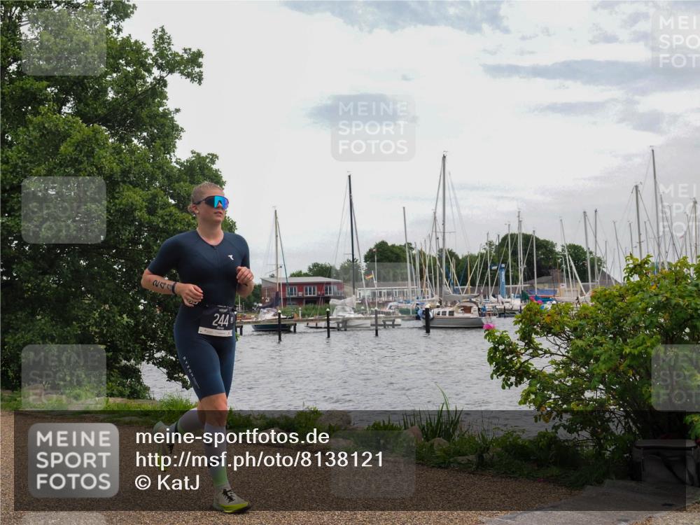 22.06.2025 - Viking Triathlon KatJ http://msf.ph/oto/8138121 22.06.2025 15:00:15 Laufen 244 meine-sportfotos.de