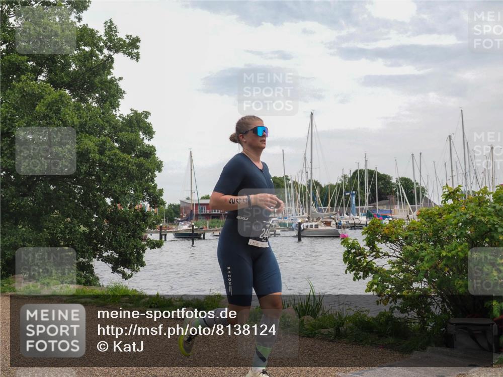 22.06.2025 - Viking Triathlon KatJ http://msf.ph/oto/8138124 22.06.2025 15:00:15 Laufen 244 meine-sportfotos.de