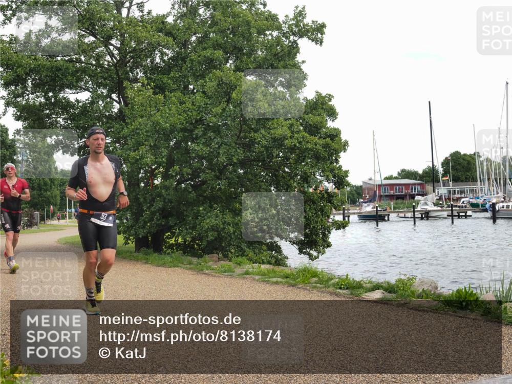 22.06.2025 - Viking Triathlon KatJ http://msf.ph/oto/8138174 22.06.2025 15:00:59 Laufen 93, 511 meine-sportfotos.de