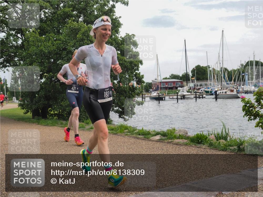 22.06.2025 - Viking Triathlon KatJ http://msf.ph/oto/8138309 22.06.2025 15:03:00 Laufen 182, 421 meine-sportfotos.de